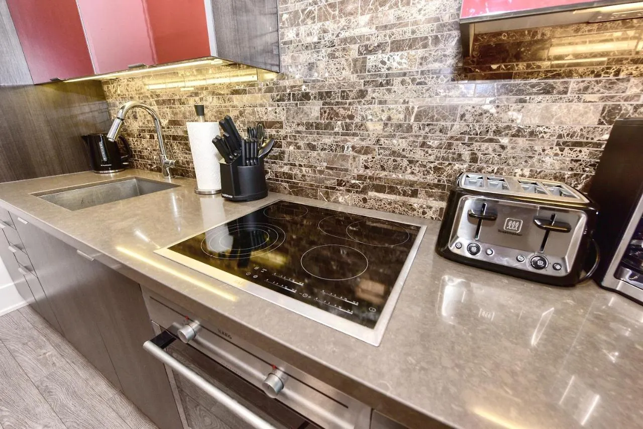 Rs Tridel Boutique Suites 토론토 아파트호텔